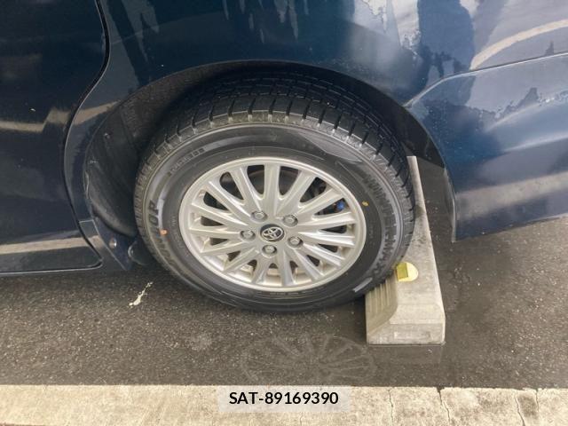 Toyota VOXY HYBRID 2014-06 7621307-4