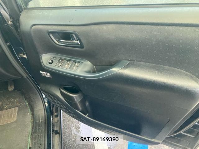 Toyota VOXY HYBRID 2014-06 7621307-8