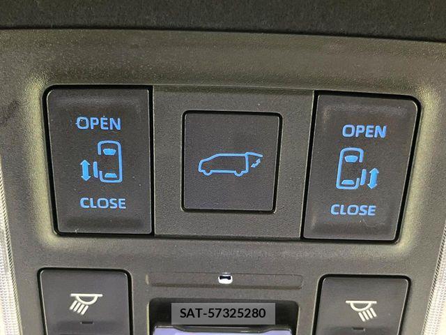 Toyota VOXY HYBRID 2026-02 7621259-4