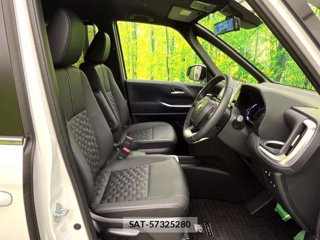 Toyota VOXY HYBRID 2026-02 7621259-7