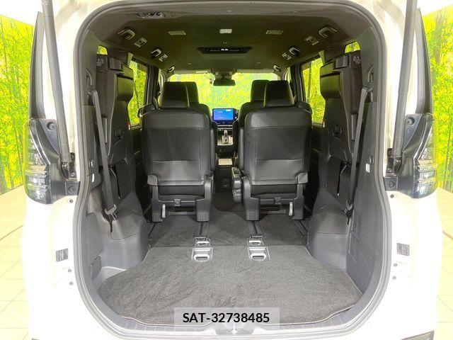 Toyota VOXY HYBRID 2024-01 7621262-10