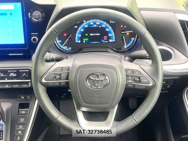 Toyota VOXY HYBRID 2024-01 7621262-11