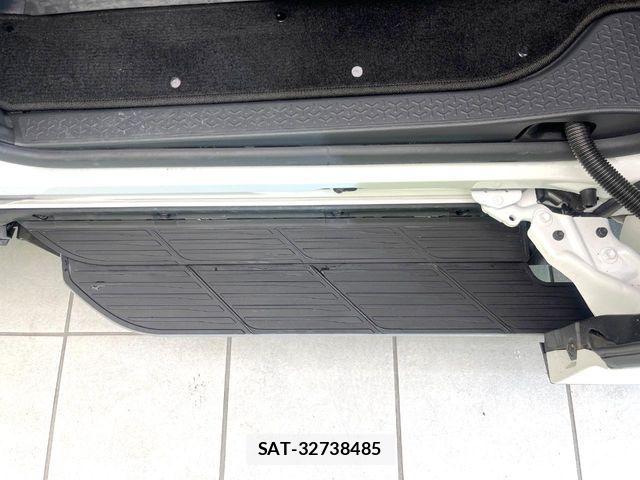 Toyota VOXY HYBRID 2024-01 7621262-6