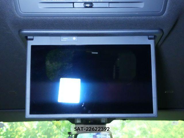 Toyota VOXY HYBRID 2023-02 7621290-16