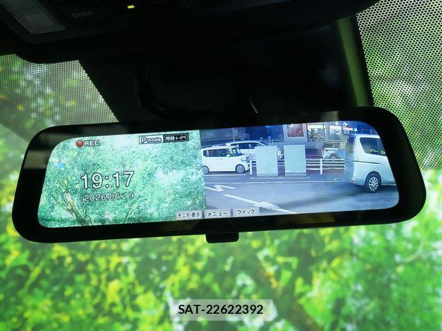 Toyota VOXY HYBRID 2023-02 7621290-21