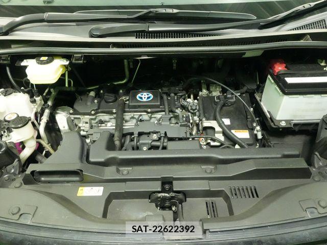 Toyota VOXY HYBRID 2023-02 7621290-24
