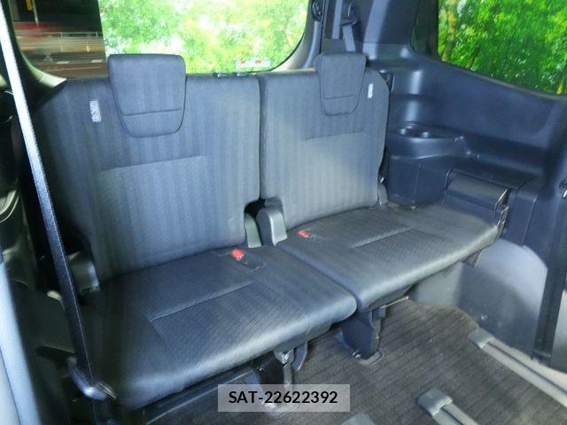 Toyota VOXY HYBRID 2023-02 7621290-28