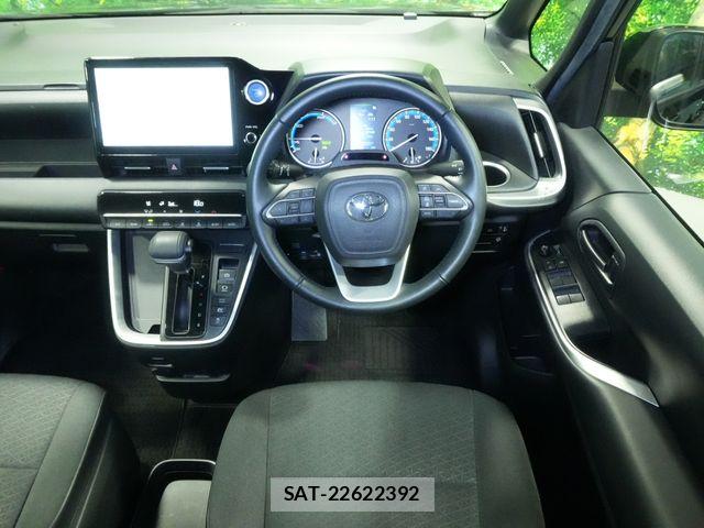Toyota VOXY HYBRID 2023-02 7621290-6