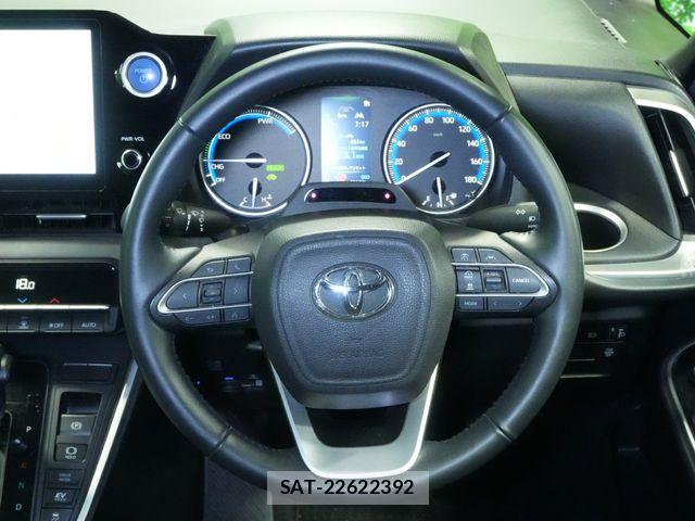 Toyota VOXY HYBRID 2023-02 7621290-7