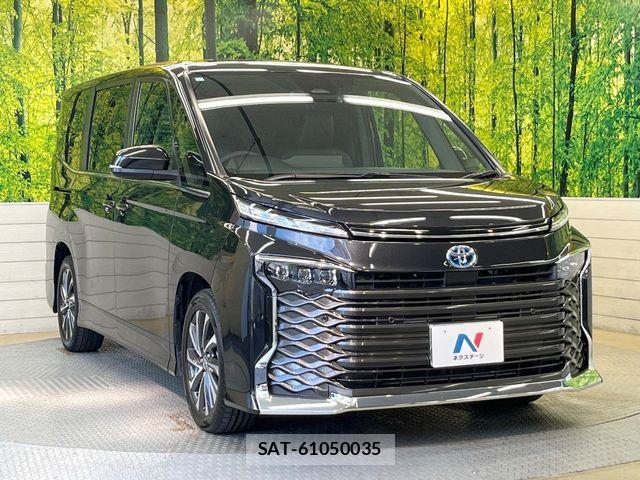 Toyota VOXY HYBRID 2023-07 7621289-16