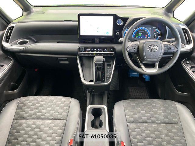 Toyota VOXY HYBRID 2023-07 7621289-1