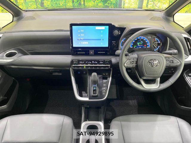 Toyota VOXY HYBRID 2026-02 7621260-1