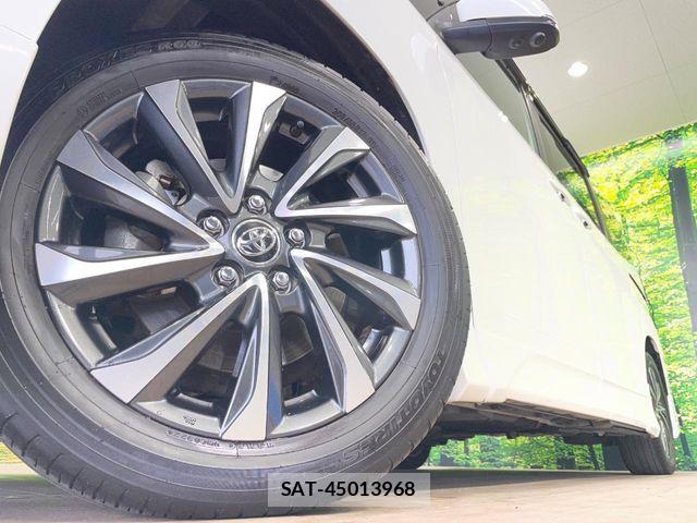 Toyota VOXY HYBRID 2023-06 7621284-13