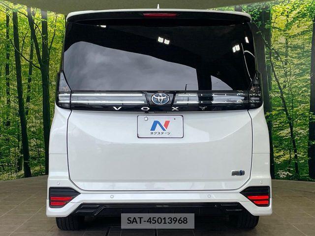 Toyota VOXY HYBRID 2023-06 7621284-15