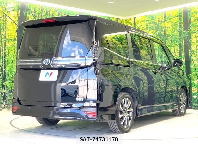 Toyota VOXY HYBRID 2024-08 7730645-17