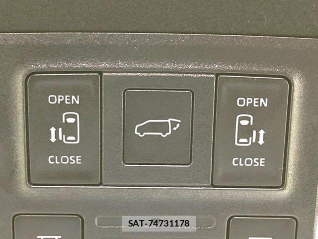 Toyota VOXY HYBRID 2024-08 7730645-6