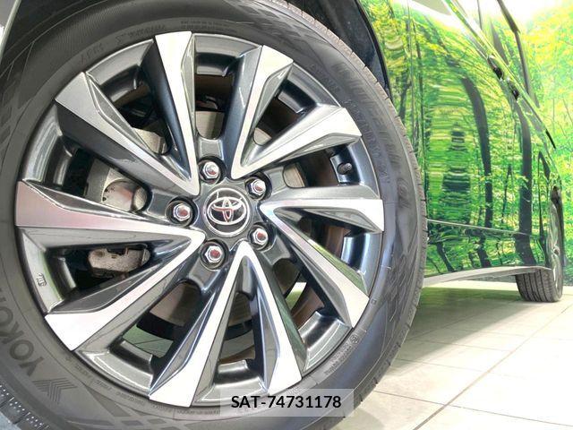 Toyota VOXY HYBRID 2024-08 7730645-8