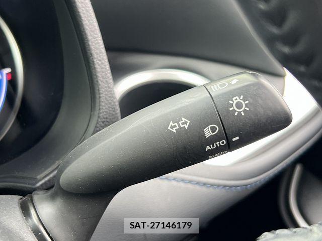 Toyota VOXY HYBRID 2023-03 7730668-15