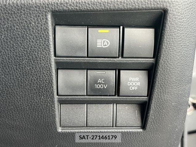 Toyota VOXY HYBRID 2023-03 7730668-16