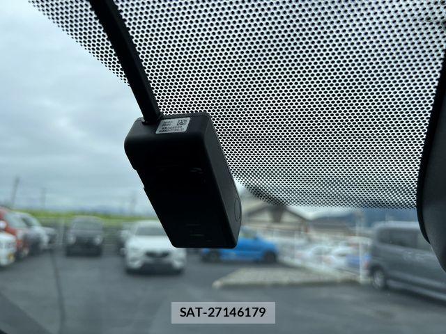 Toyota VOXY HYBRID 2023-03 7730668-18