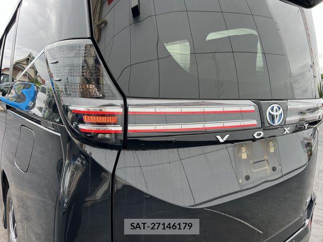 Toyota VOXY HYBRID 2023-03 7730668-27