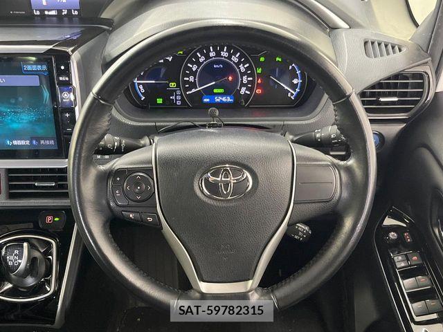 Toyota VOXY HYBRID 2021-09 7730674-11