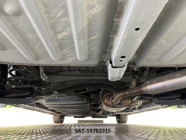 Toyota VOXY HYBRID 2021-09 7730674-18