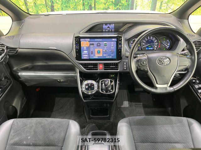 Toyota VOXY HYBRID 2021-09 7730674-1
