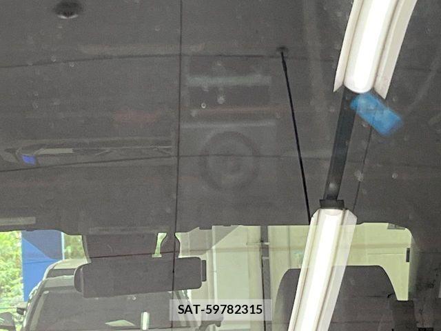 Toyota VOXY HYBRID 2021-09 7730674-4