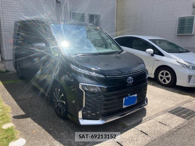Toyota VOXY HYBRID 2023-07 7730665-0