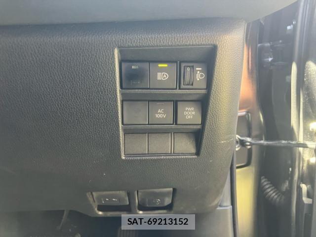 Toyota VOXY HYBRID 2023-07 7730665-9