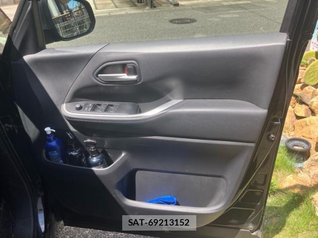 Toyota VOXY HYBRID 2023-07 7730665-8