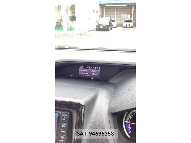 Toyota VOXY HYBRID 2015-08 7730686-11