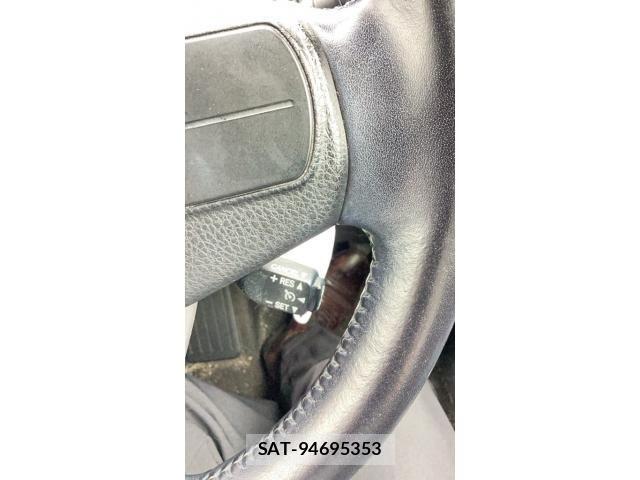 Toyota VOXY HYBRID 2015-08 7730686-15