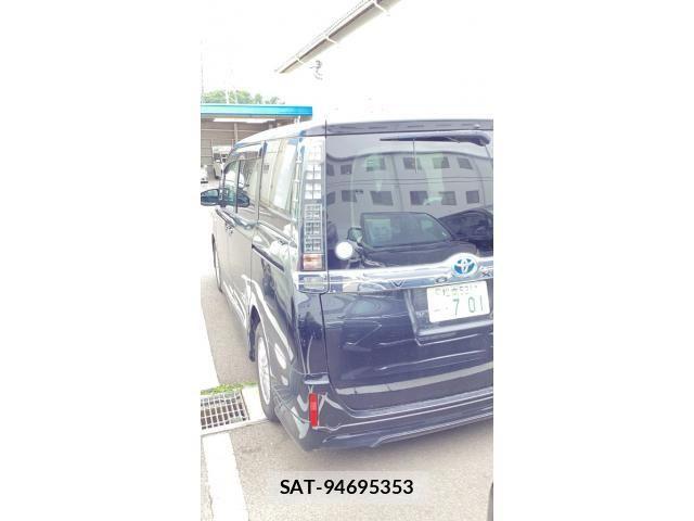 Toyota VOXY HYBRID 2015-08 7730686-2