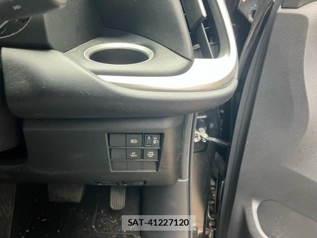 Toyota VOXY HYBRID 2022-10 7730673-16