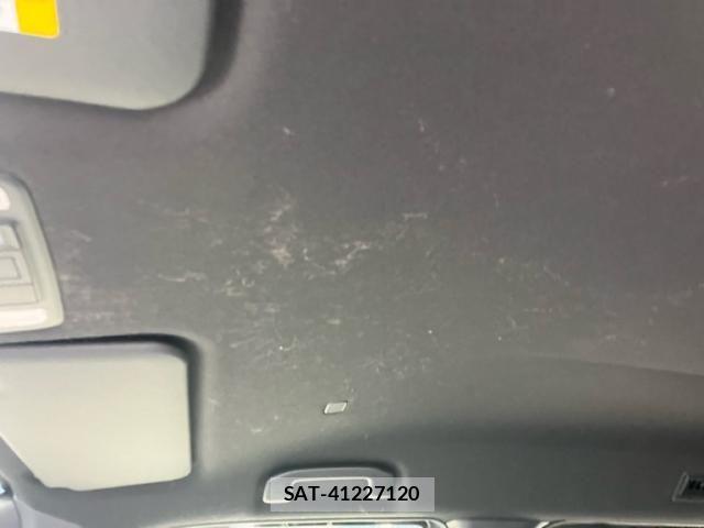 Toyota VOXY HYBRID 2022-10 7730673-24