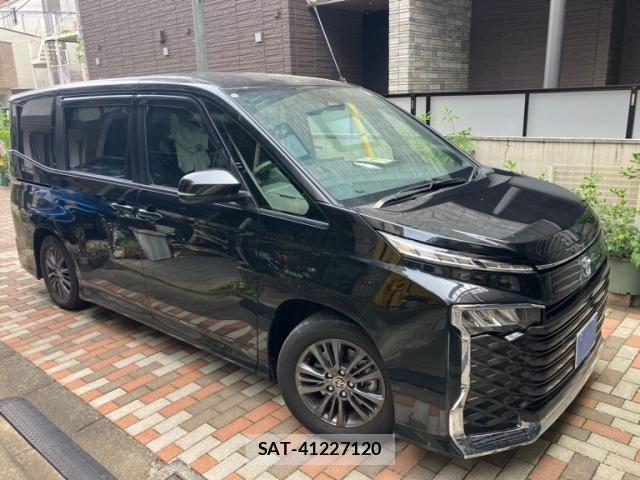 Toyota VOXY HYBRID 2022-10 7730673-2