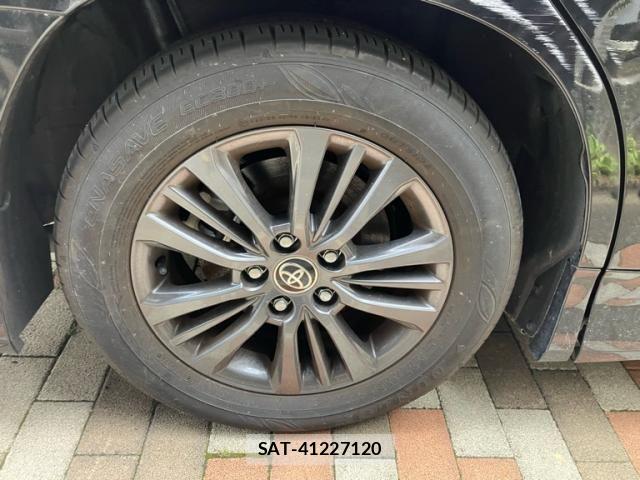 Toyota VOXY HYBRID 2022-10 7730673-8