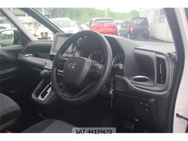 Toyota VOXY HYBRID 2017-03 7730679-28