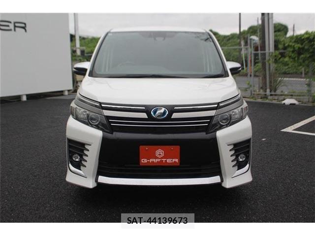 Toyota VOXY HYBRID 2017-03 7730679-6