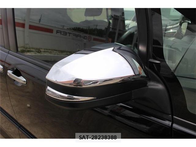 Toyota VOXY HYBRID 2018-01 7730677-18