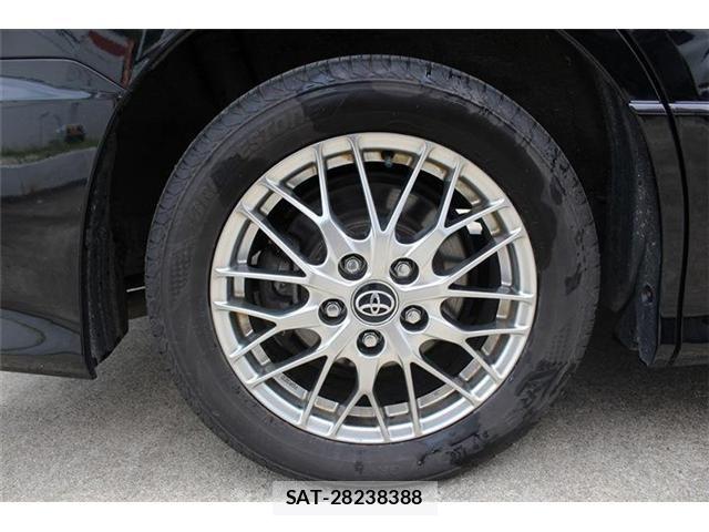 Toyota VOXY HYBRID 2018-01 7730677-22