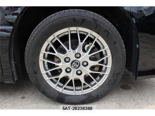 Toyota VOXY HYBRID 2018-01 7730677-23
