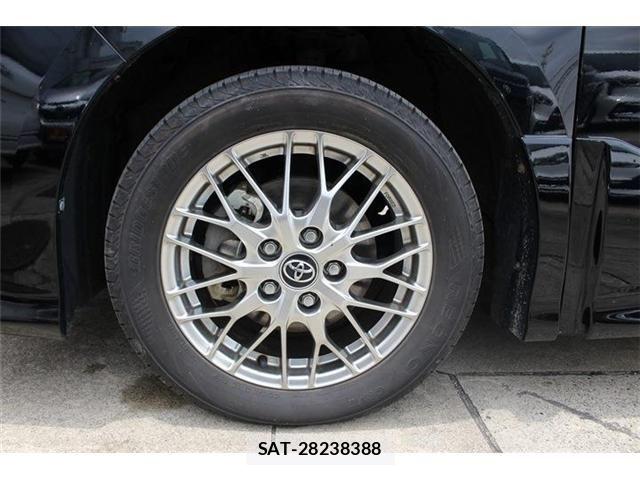 Toyota VOXY HYBRID 2018-01 7730677-24