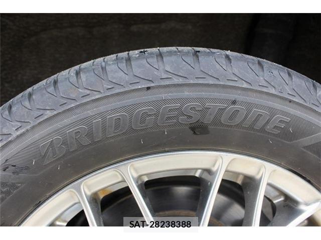 Toyota VOXY HYBRID 2018-01 7730677-26