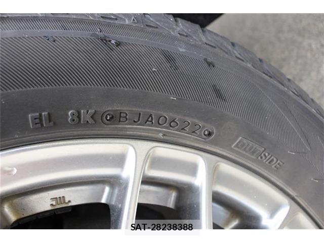 Toyota VOXY HYBRID 2018-01 7730677-27