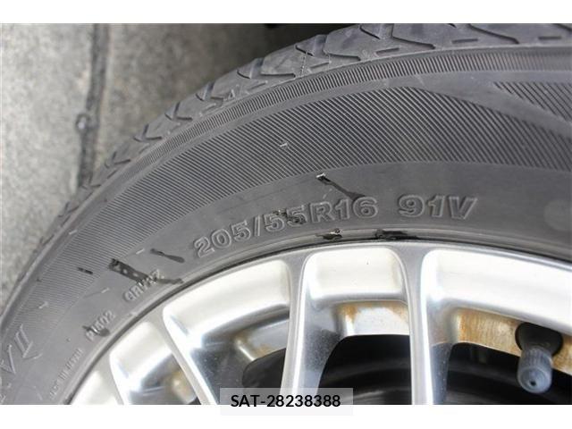Toyota VOXY HYBRID 2018-01 7730677-28