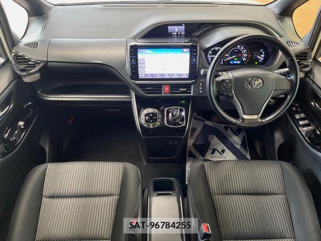 Toyota VOXY HYBRID 2018-09 7730678-1