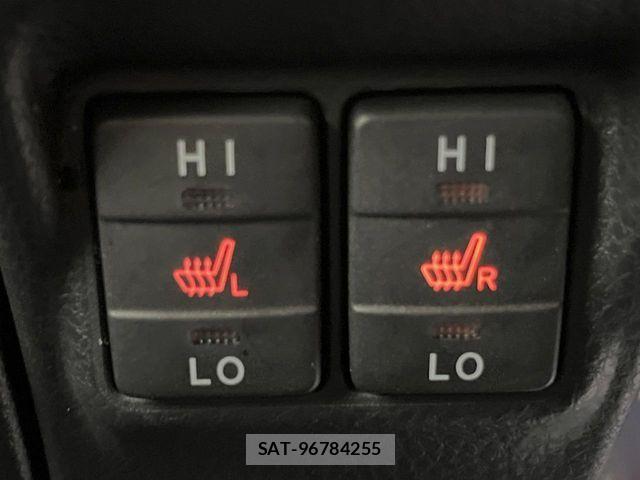 Toyota VOXY HYBRID 2018-09 7730678-7